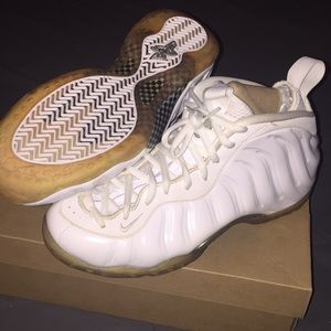 Nike Air Foamposite One size 9.5